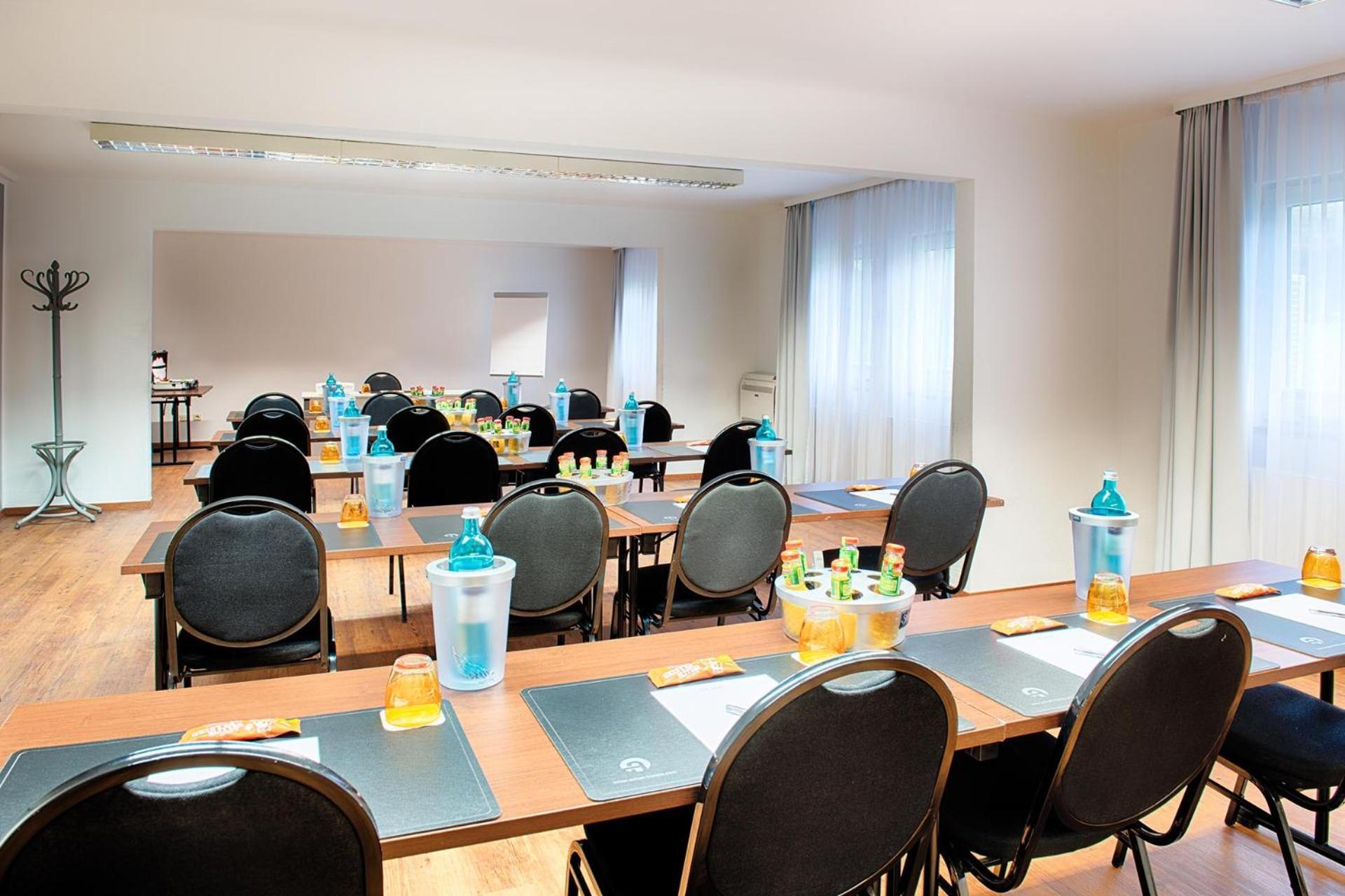 Achat Hotel Schwetzingen Heidelberg Buitenkant foto